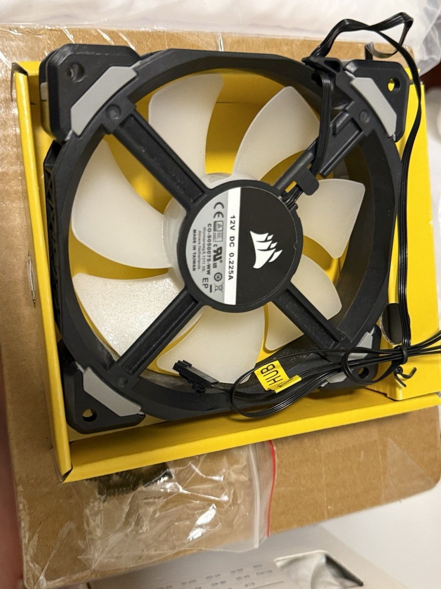 Corsair ML120 PRO RGB LED PWM Premium Magnetic Levitation Computer