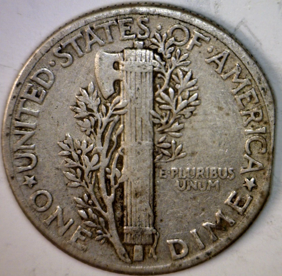 1945 ERROR STRAIGHT CLIPPED Mercury SILVER Dime Coin Nice Clip #2  NR - Image 2 of 4