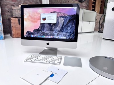 21,5'' Apple iMac 12,1 i5 2,5 Ghz 4 GB RAM 500 GB HDD + rain design i360 Ständer