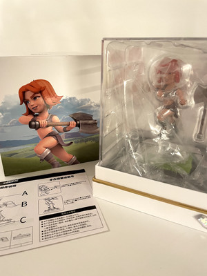 Supercell Clash of clans figure Valkyrie