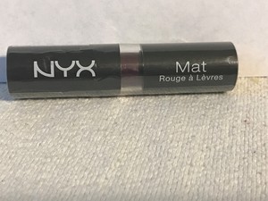 Nyx Professional Makeup Matte Lipstick Siren 016 Oz Ebay