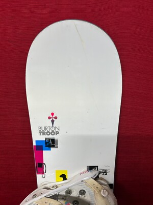 Burton Troop 151 cm snowboard matching large Burton Lexa bindings