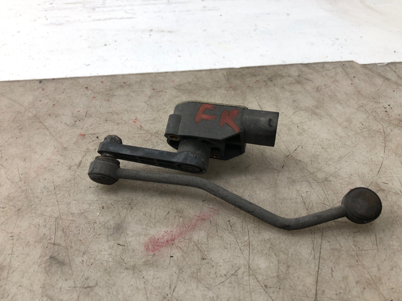2006-2012 BENTLEY CONTINENTAL FRONT RIGHT SUSPENSION RIDE HEIGHT HEADLAMP SENSOR