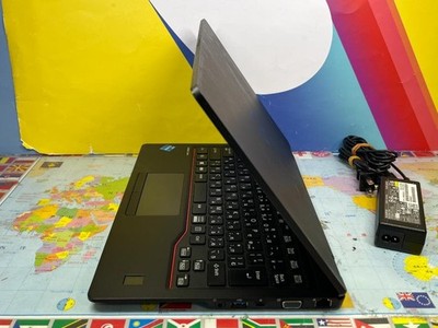 Fujitsu Lifebook U7311/FX Core i5-1135G7 8GB SSD 256GB Win 11 Pro