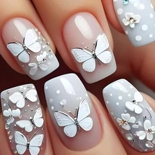 3D Butterfly Press on Nails Short Square Fake Nails White Gradient False Nails 