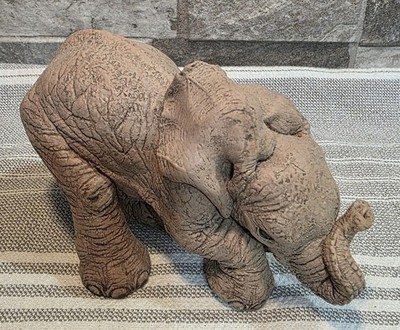 1991 The Herd Elephants ''Scratch'' Figurine 3114, Marty Sculpture