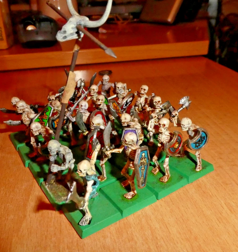20 PAINTED Warhammer Skeleton Warriors Regiment (1998 Edition!) Plastic Undead - Image 4 of 4