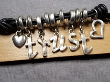 Vintage Bracelet Trust Charms Religious Christian B5