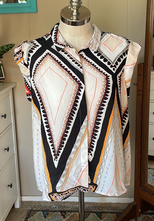 Mossimo geometric abstract print button down, wom… - image 7