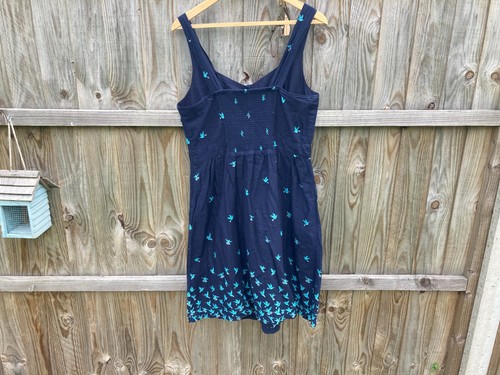 FAT FACE SUMMER DARK BLUE MIDI DRESS UK 14 MEDIUM SLEEVELESS BIRDS ZZ - Picture 4 of 7