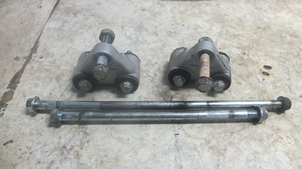 87 Kawasaki ZX1000A ZX1000 ZX 1000 A 1000R Engine Motor Mounts