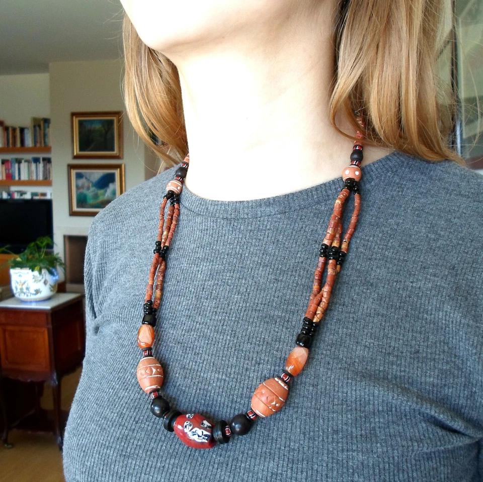 Collier ethnique africain unisexe rouge et noir 3 rangs de bauxite superposés - Photo 3/4
