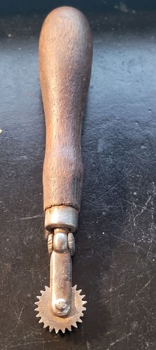 HERRAMIENTA DE CUERO RUEDA DE PUNTADA VINTAGE SIN MARCA - Imagen 3 de 3