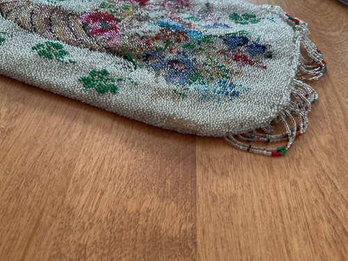 VTG ANTIQ MICRO BEADED LUCKY DAY 4 LEAF CLOVER HORN OF PLENTY FLORAL 20S PURSE - Picture 13 of 13