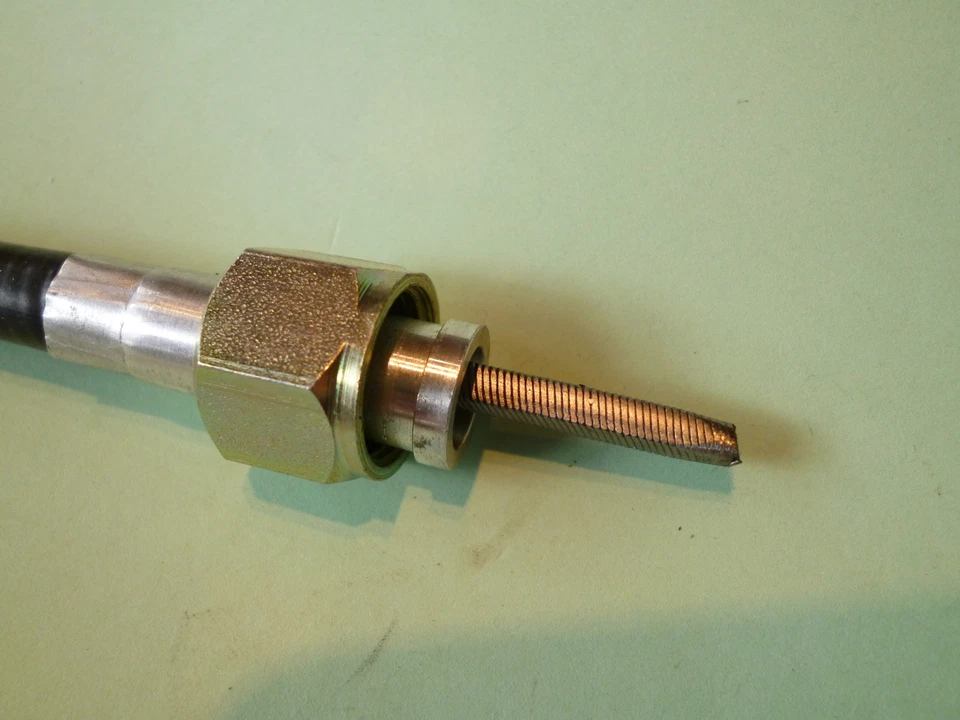 CABLE SPEEDO FLASH DORADO BSA A10 SUPER COHETE ROAD COHETE 3' 8" HECHO EN EL REINO UNIDO Foto 3 de 3