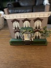 Mercer House Savannah Georgia 1995 SHEILA Collectible Wood Shelf Sitter Vintage — photo 1