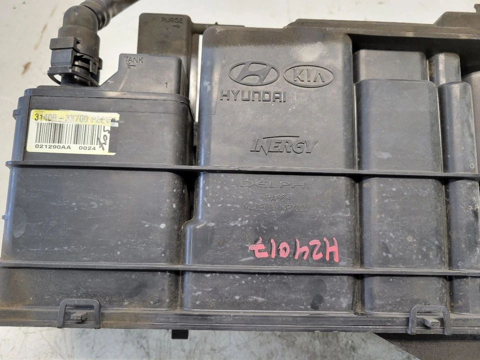 2011 2012 2013 2014 2015 2016 HYUNDAI ELANTRA VASILHA DE VAPOR DE COMBUSTÍVEL COREANA - Imagem 2 de 4