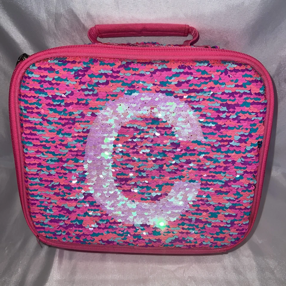 Lonchera Justice Big 'C' Iridiscente Multicolor Brillante Lentejuelas Abatibles USADA 10" Foto 2 de 4