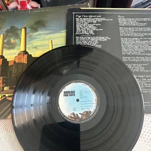 PINK FLOYD ANIMALS 1977 UK VINYL LP , 1st issue, A-2U/B-3U , plays excellent