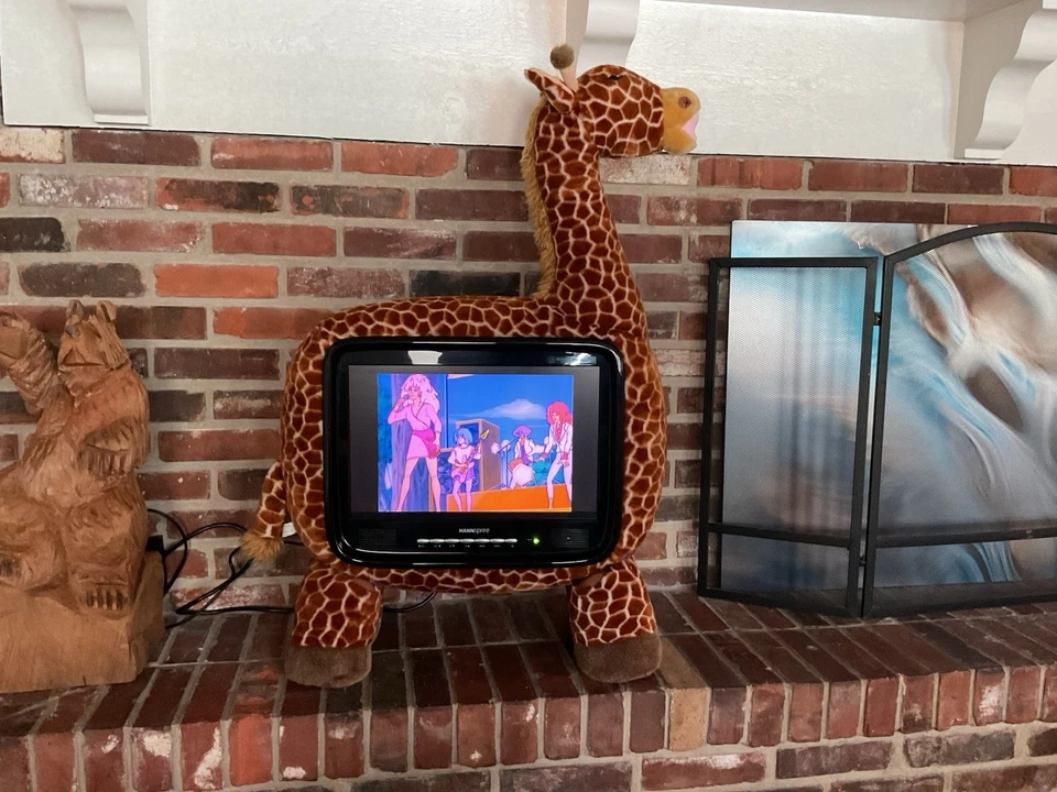 2010 Hannspree 19” Plush Giraffe LCD TV HSG1101 WORKS! 2 HDMI WOW! MEGA RARE! - Image 3 of 4