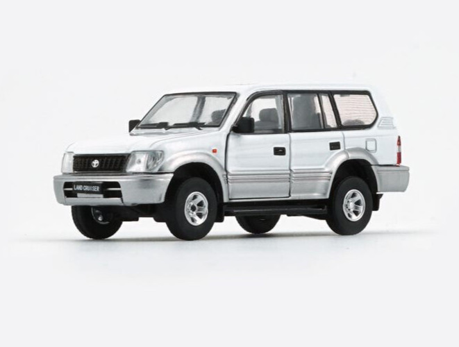 BM Creations Toyota Land Cruiser LC95 - Белый - Литой автомобиль LHD в масштабе 1:64 64B0355