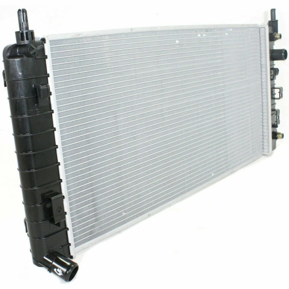 Radiator For 2006-2011 Chevrolet Impala Monte Carlo 3.5L 3.9L GM3010484 10344419 Foto 3 de 4