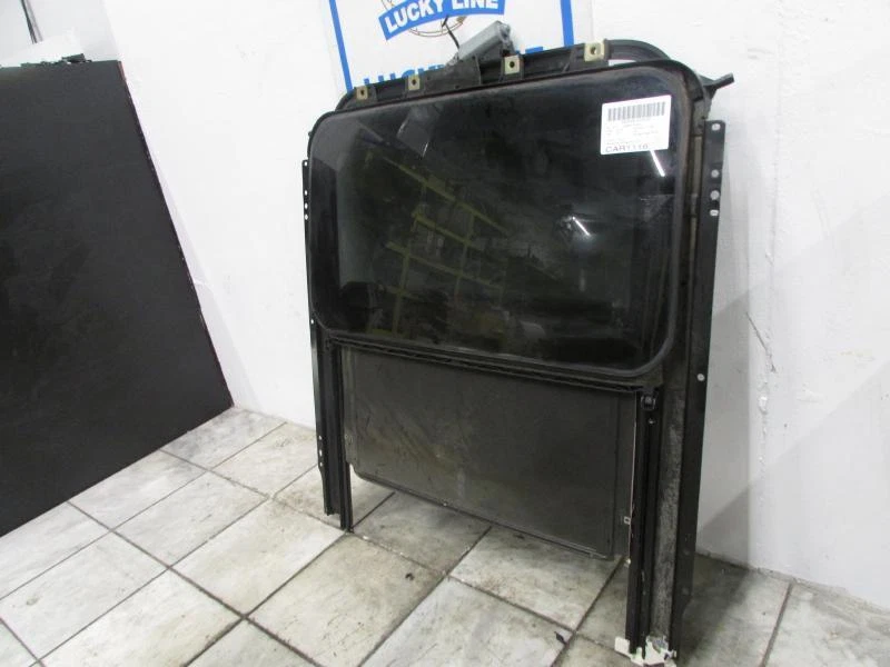 CRISTAL TECHO PARA 99 00 01 02 03 04 05 06 JETTA EXCEPTO GLI Foto 4 de 4