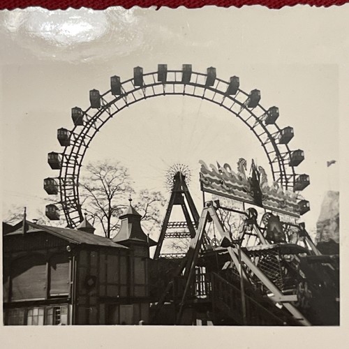 Foto alemana de la Segunda Guerra Mundial Viena Prater Riesenrad noria Austria años 40 - Imagen 2 de 3