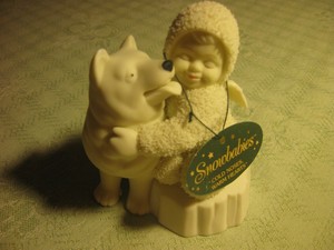 Snowbabies Dept. 56 Figure with Dog
