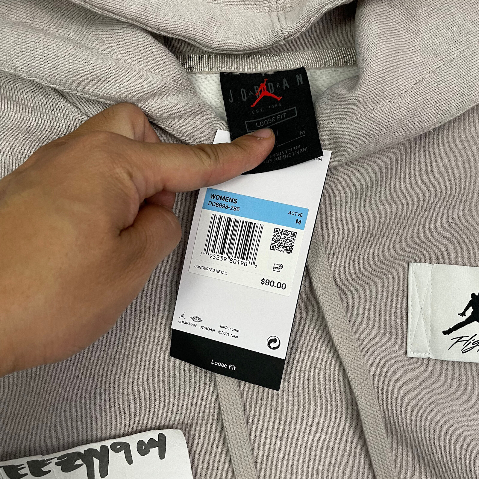 $70 Womens Size M Jordan Essentials Fleece Pullover Hoodie Beige DD6998-286  | eBay
