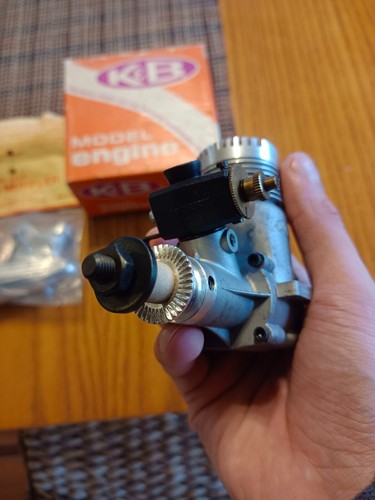 nitro engine k&b 40 n8360 with carb rc glow (READ DESCRIPTION) - Picture 7 of 12
