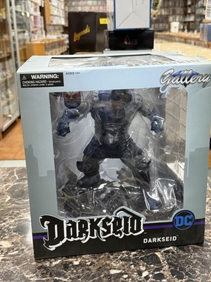 Diamond Select DC Gallery Darkseid PVC 10'' Diorama Statue Figure