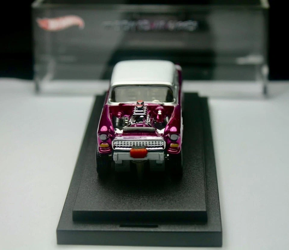 Hot Wheels 55 Chevy Bel Air Gasser Rosa Personalizado Flying Tiger con Vitrina Foto 3 de 4