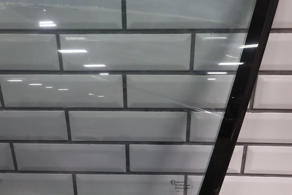 Pontiac GTO 2004-2006 (de VIN L296020) 2 puertas puerta izquierda conductor ventana vidrio Foto 3 de 4