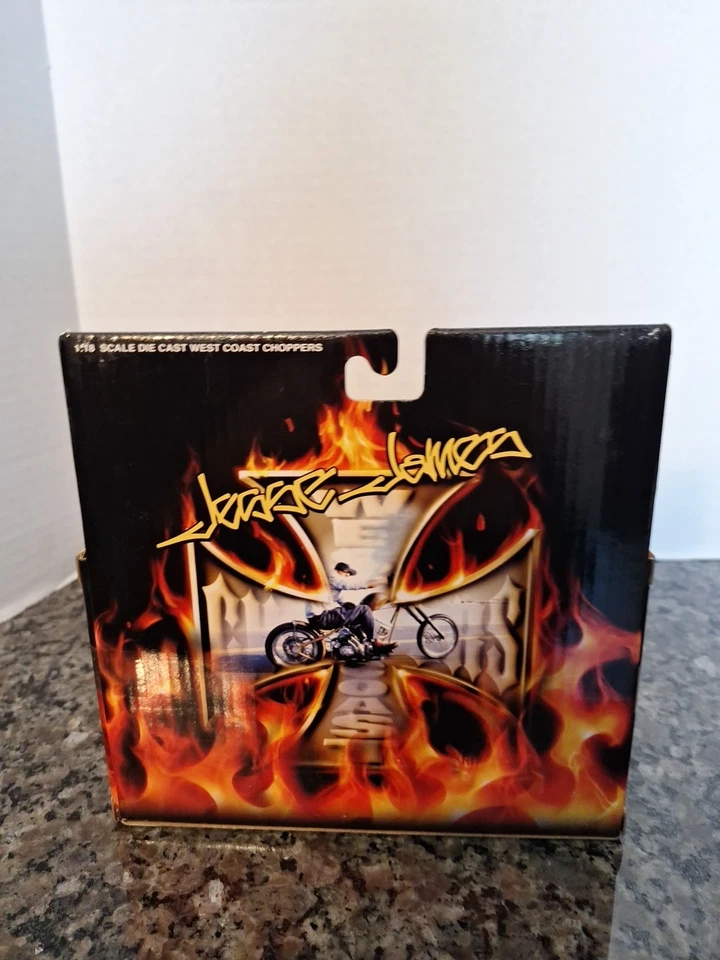Jesse James West Coast Choppers Die Cast Motorcycle BLING BLING CFL JJ04-18-06 - Image 3 of 4
