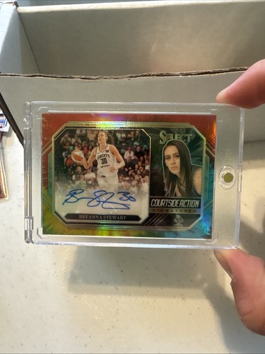 2024 Panini Select WNBA - Courtside Signature - Breanna Stewart Tie-Dye /25