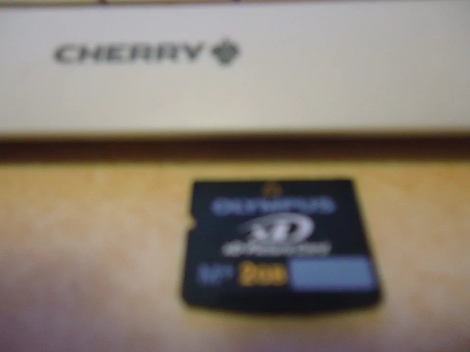 Olympus XD Picture Card 2GB Tarjeta de Memoria  vintage probado ok España - Imagen 3 de 4