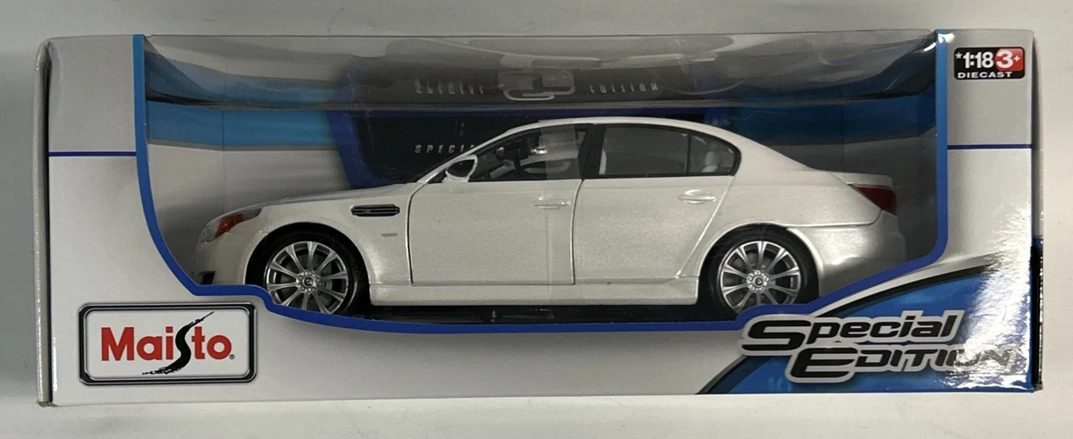 Maisto 1/18 bmw 850i bleu - Collection