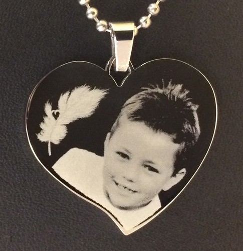 Photo Engraved Stainless Steel Large Flared Heart Pendant - Personalised Gift - Picture 3 of 3