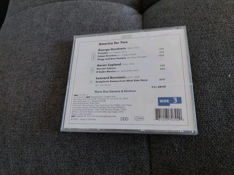 CD America For Two Gershwin Copland Bernstein como nuevo Foto 2 de 4