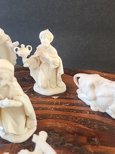 Vintage Lot of 12 Figurines Depose Italy Nativity Figure Set - Picture 9 of 19