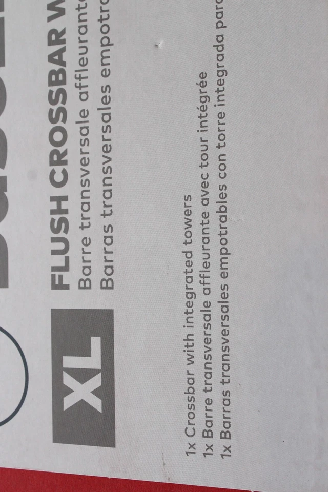 NUEVO Sistema de rack Yakima Baseline FX techo desnudo torre integrada XL 8000168 Foto 3 de 4