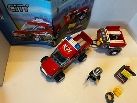 LEGO CITY: Off-Road Fire Rescue (7942) Complete with Manual & Minifigure
