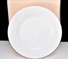 Mikasa Classic Flair White ROUND BUFFET PLATTER PLATE Calla Lilies, Flowers, EXC