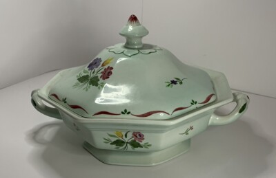 Vintage Adams China Calyx Ware Allegro Covered Vegetable Bowl. Desired Lt Green
