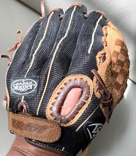 LOUISVILLE SLUGGER GENESIS 1884 SERIES GN14BN 11" Youth BASEBALL GLOVE RHT