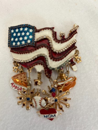 Vintage Taylor Latr Patriotic Flag Dangle Charm Bracelet