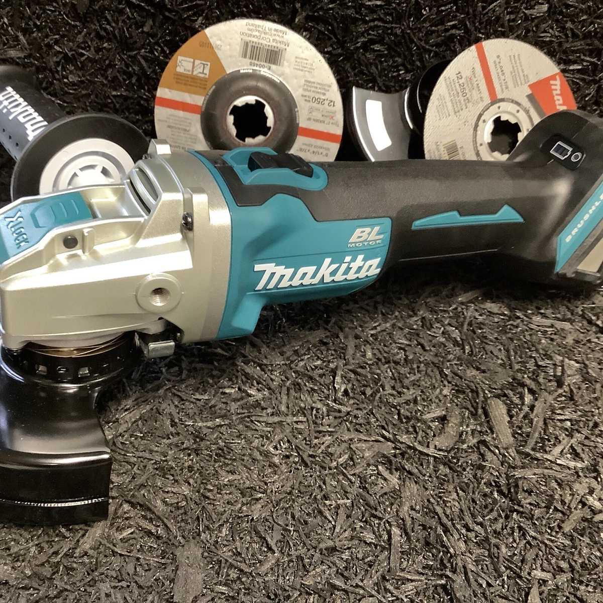 Makita XAG25Z Angle Grinder Blue