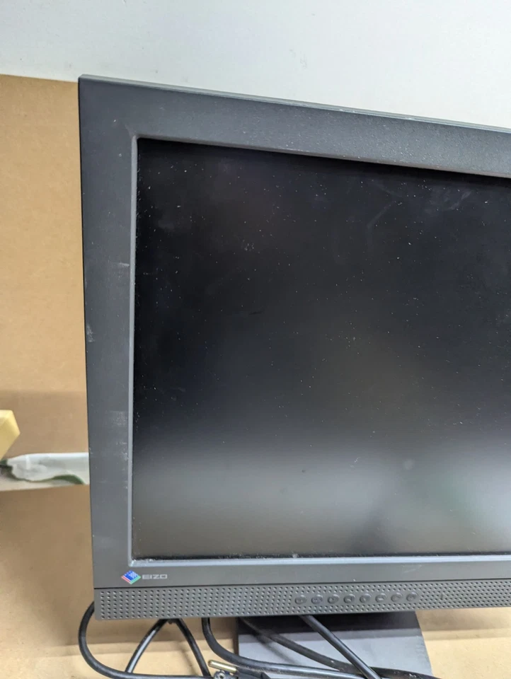 EIZO Flex Scan L465 16-inch LCD Display Black Monitor with Cables - Tested - Image 4 of 4