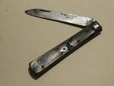 ANCIEN COUTEAU PLIANT PRADEL 7777 MANCHE CORNE DE BOVIN ET BOIS